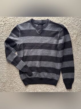 Express Men’s Black Gray Striped 100% Merino Wool Sweater Size Medium